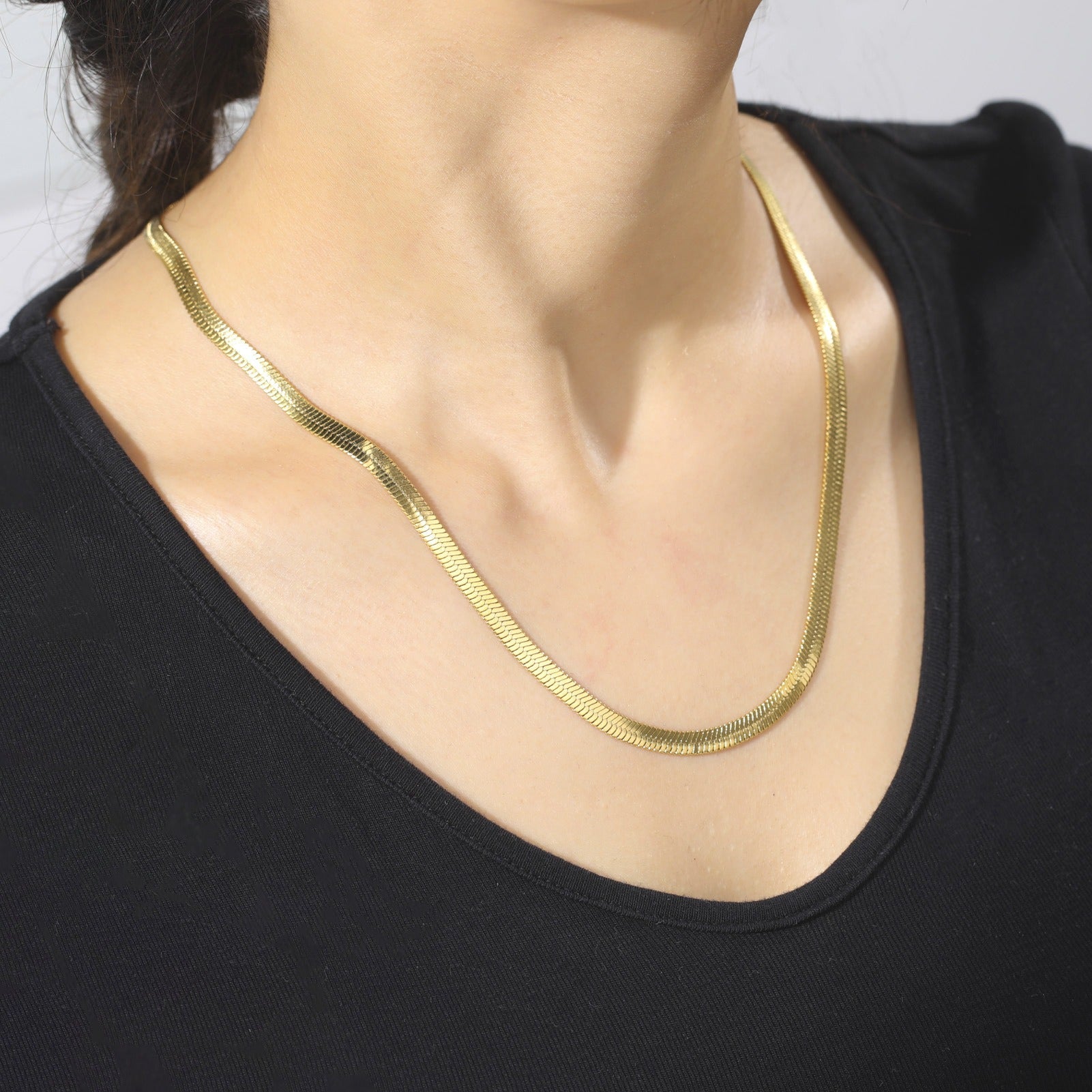 Lucienne - Elegante Goldkette in Schlangendesign