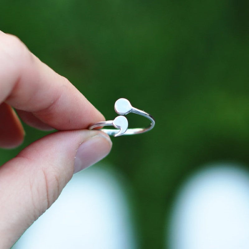 Schlanker Semikolon-Ring - Stärke-Ring