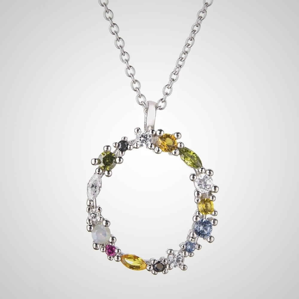 Nerina – Schmuck mit glänzender Initiale