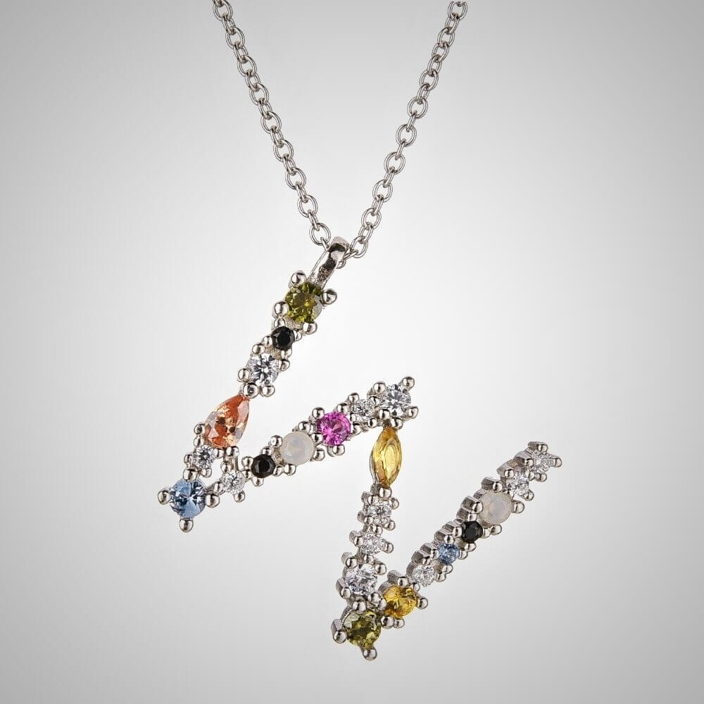 Nerina – Schmuck mit glänzender Initiale