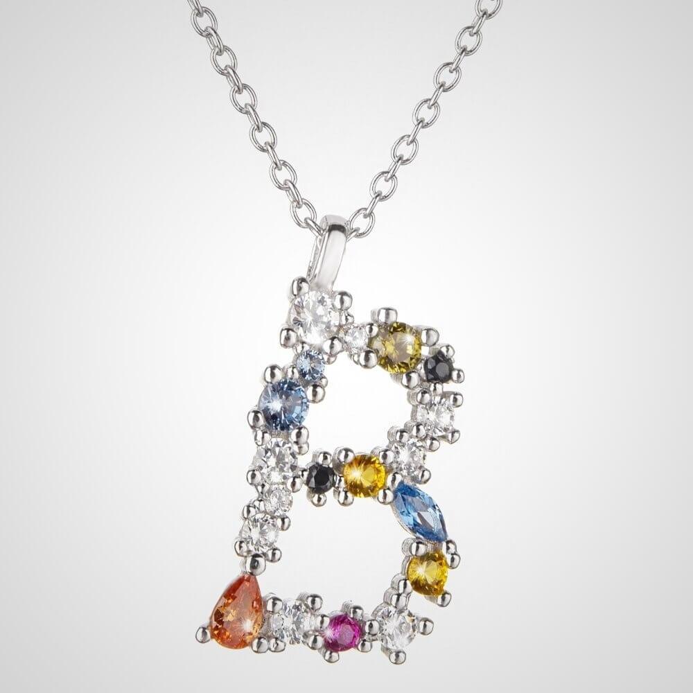 Nerina – Schmuck mit glänzender Initiale