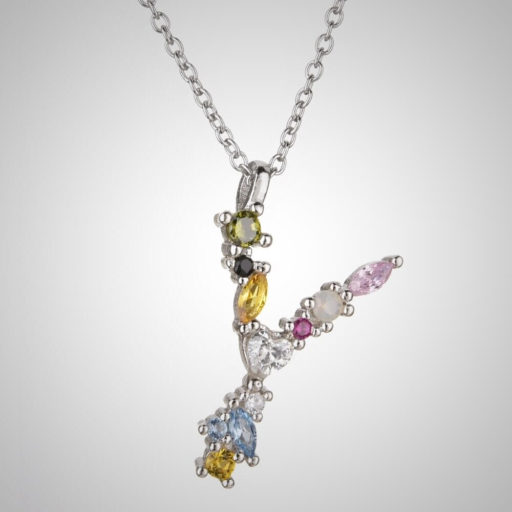 Nerina – Schmuck mit glänzender Initiale