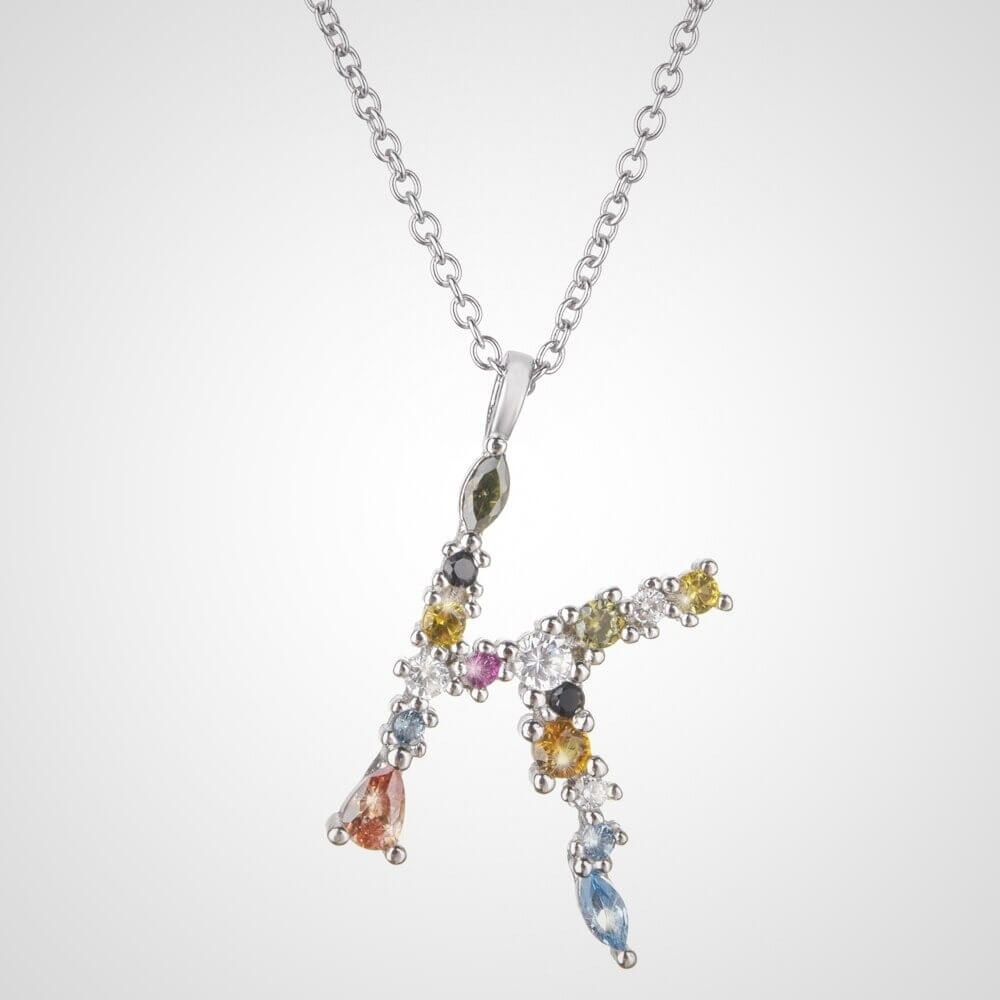 Nerina – Schmuck mit glänzender Initiale