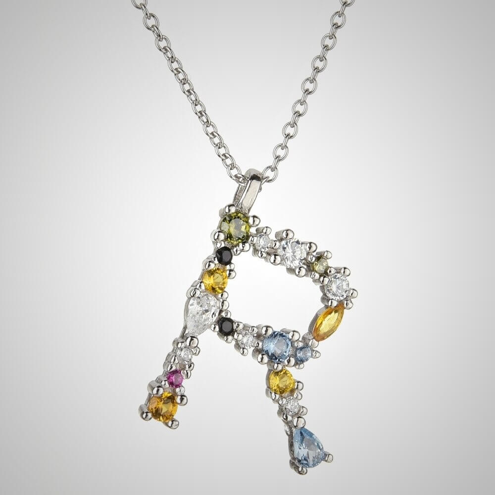 Nerina – Schmuck mit glänzender Initiale