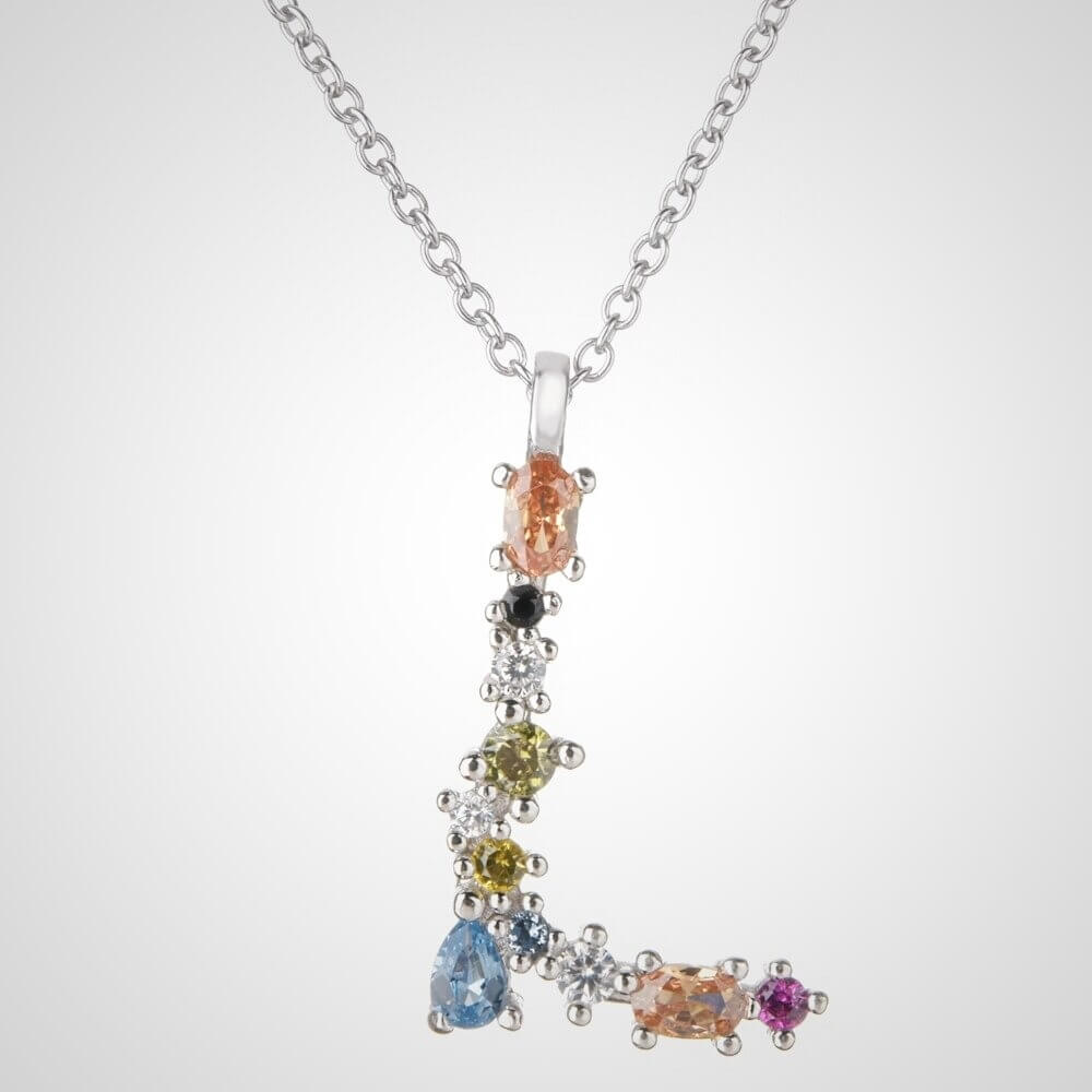 Nerina – Schmuck mit glänzender Initiale