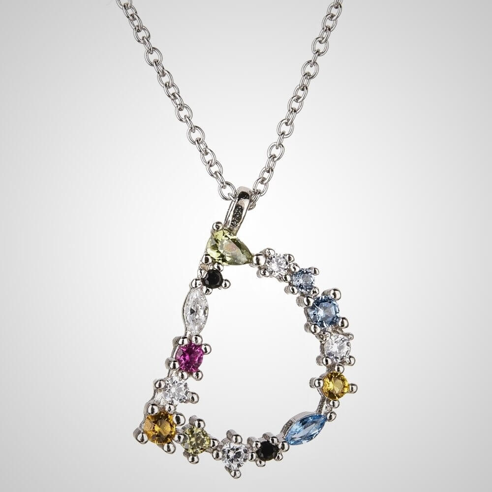 Nerina – Schmuck mit glänzender Initiale