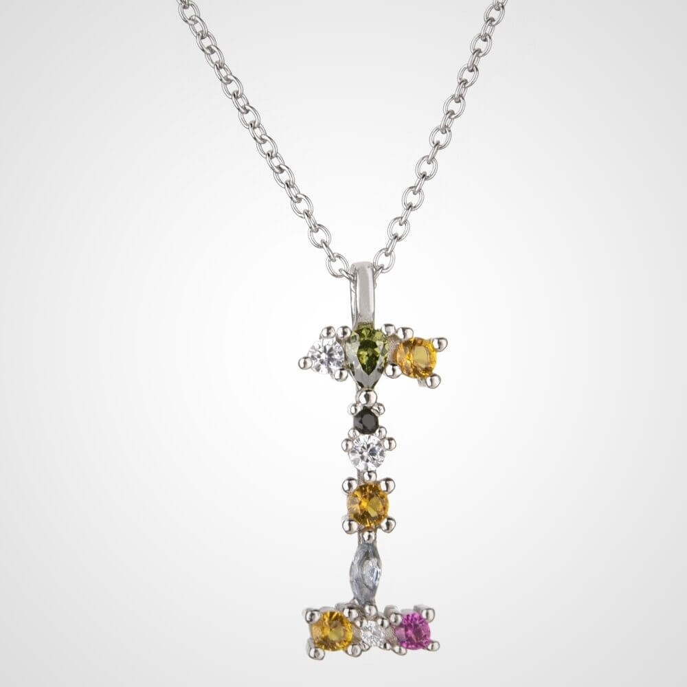 Nerina – Schmuck mit glänzender Initiale