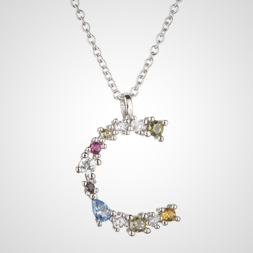 Nerina – Schmuck mit glänzender Initiale