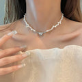 Alix – Kurze Perlenkette Love Magnet