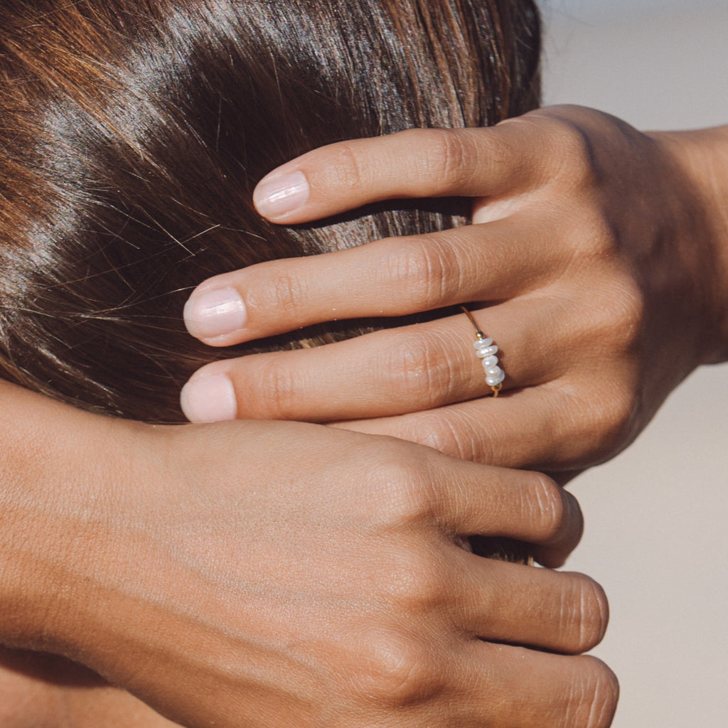 Lina – Ring mit kleinen Naturperlen