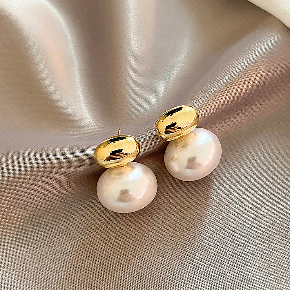 Damen Ohrstecker mit ovalem Perlendetail und zweigeteiltem Design