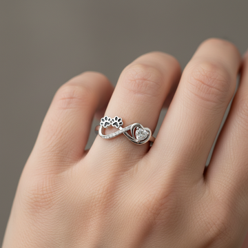 Haruko – Ring mit kleinen Hundepfotenabdrücken
