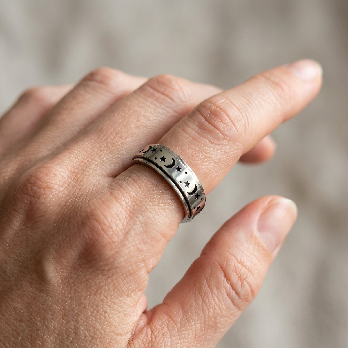 Damen Ring mit Mond- und Sternmotiv und flexibel verstellbarem Design