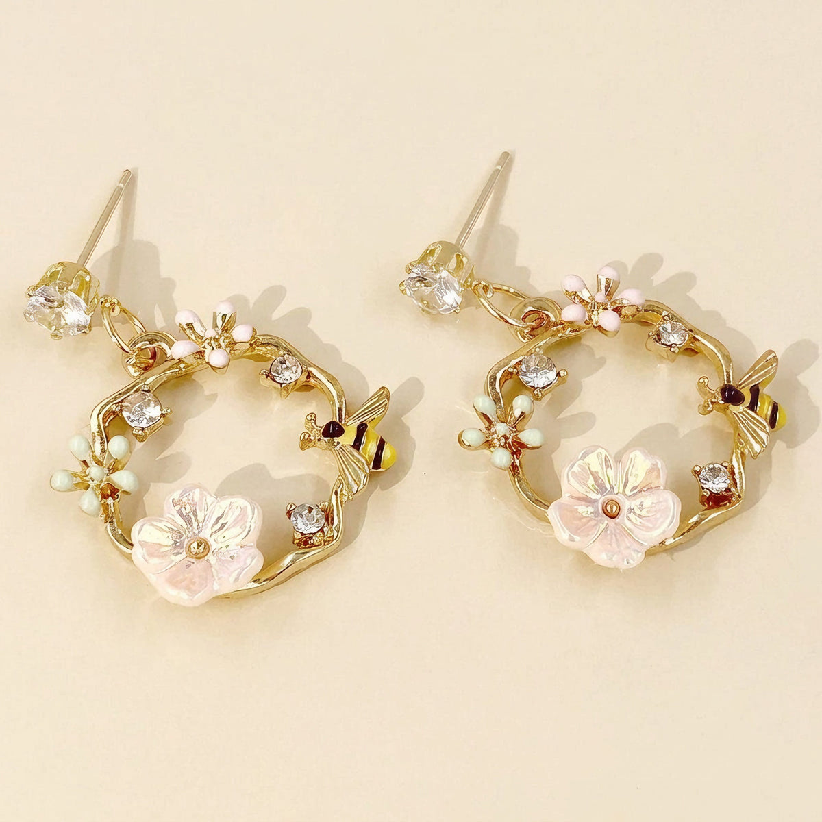 Damen Ohrringe mit Blumenkranz-Muster (Paar)