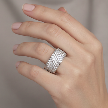 Tally – Ring mit eingefasstem Detail