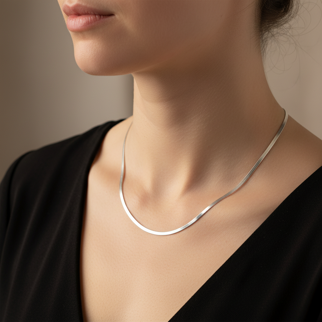 Selene – Stilvolle Schlangenkette Choker-Halskette