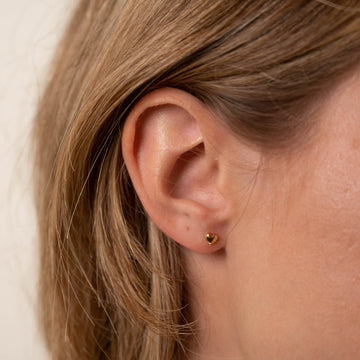 Eman - Herz Ohrstecker in Gold