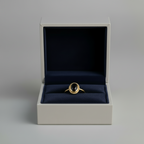 Goldring mit Schwarzem Oval