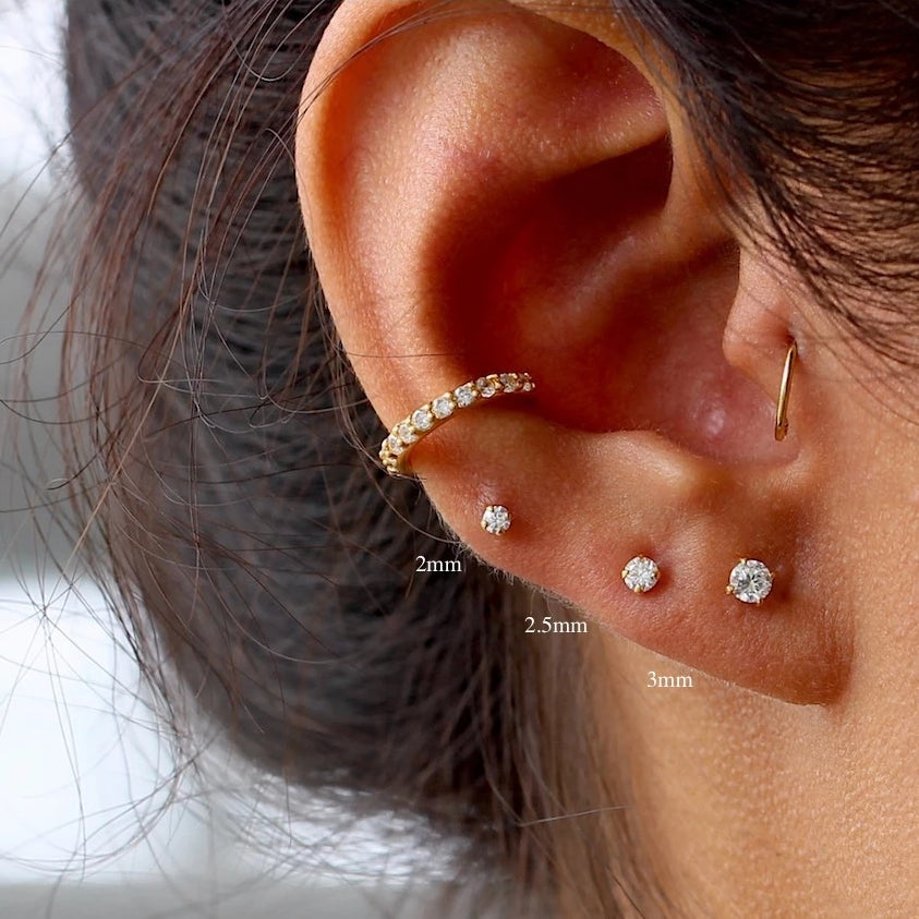 Sloane - Funkelnde Mini Ohrstecker 2mm