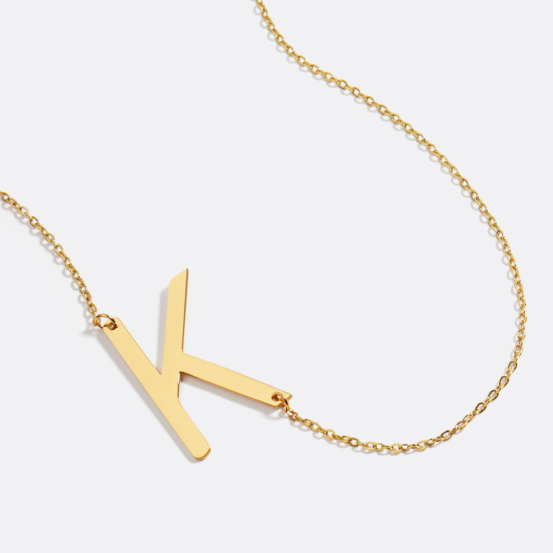 Inez – Halskette Initial Deklarativ