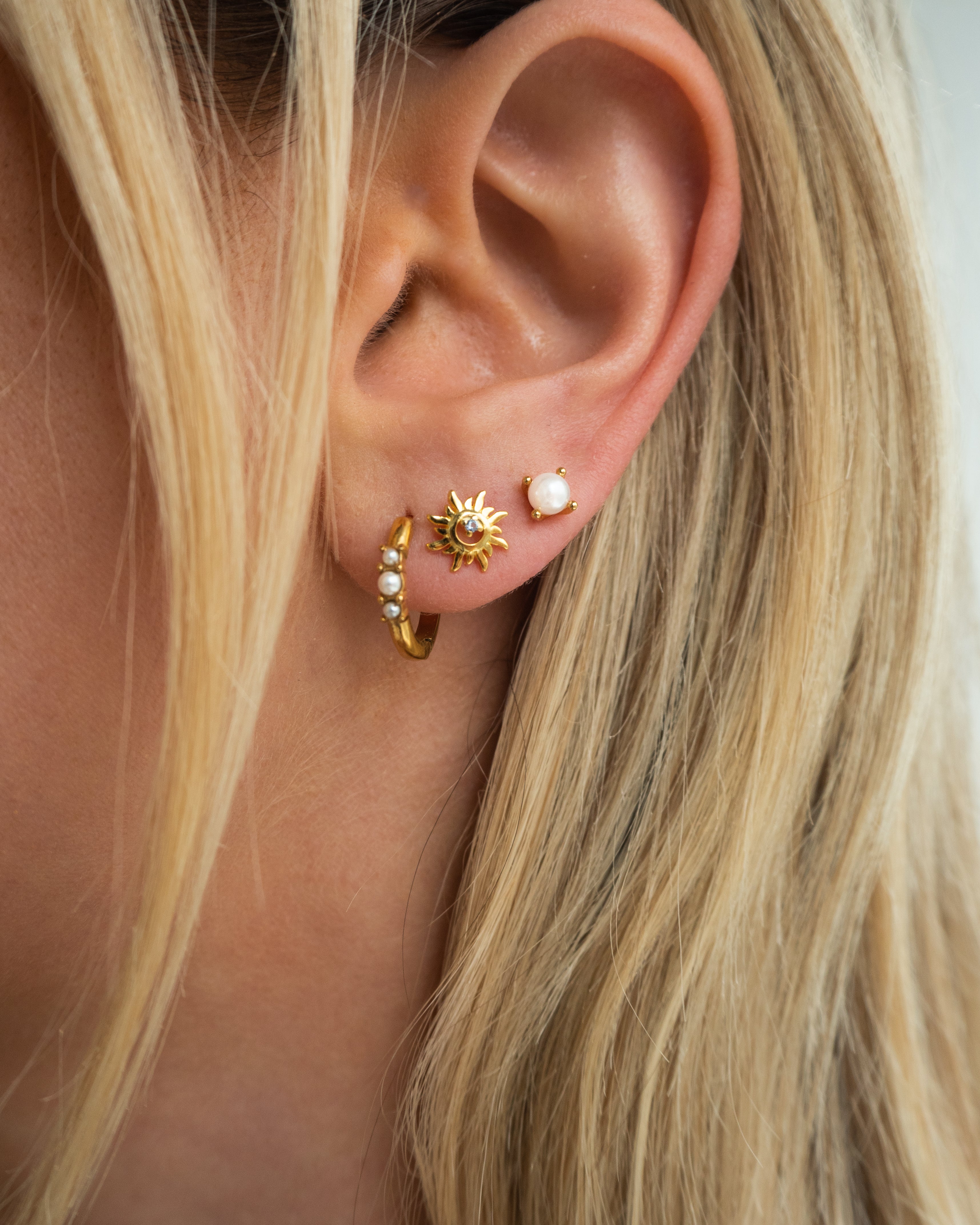 Jessi - Goldene Perlen Ohrstecker